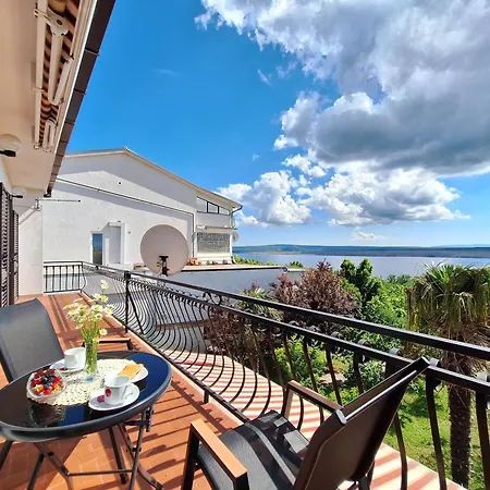 Apartman Fruk *